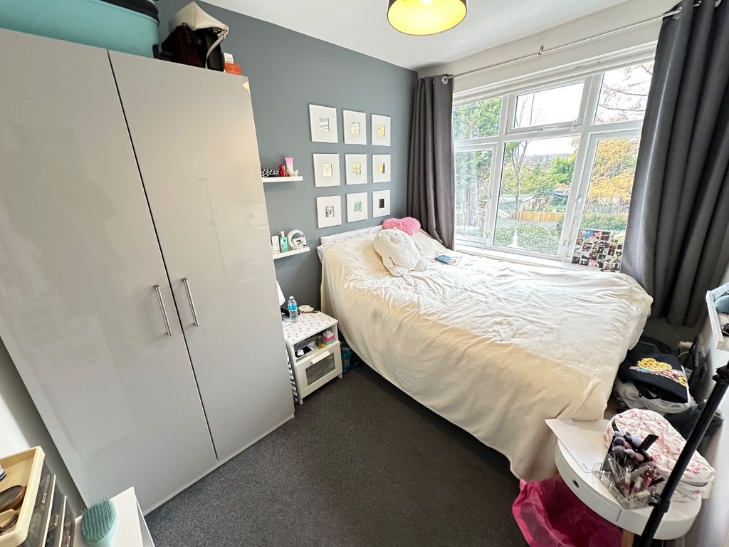 Property photo 2 of 8 4686461