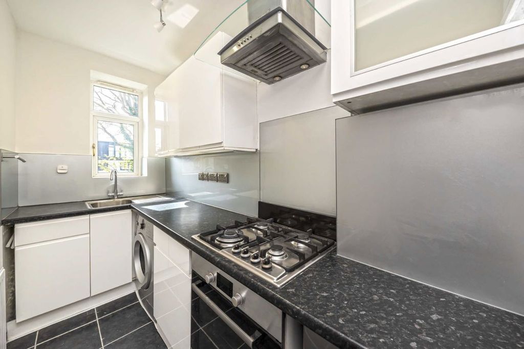 Property photo 3 of 5