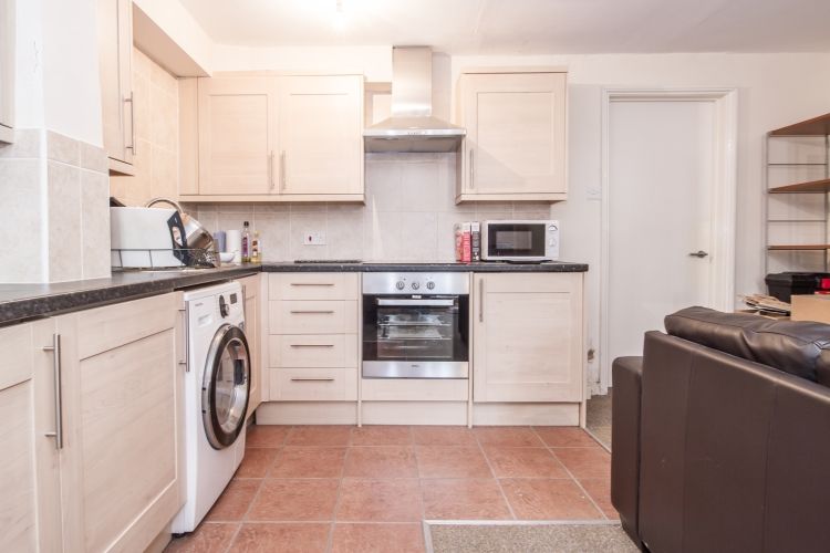 Property photo 2 of 7 43606