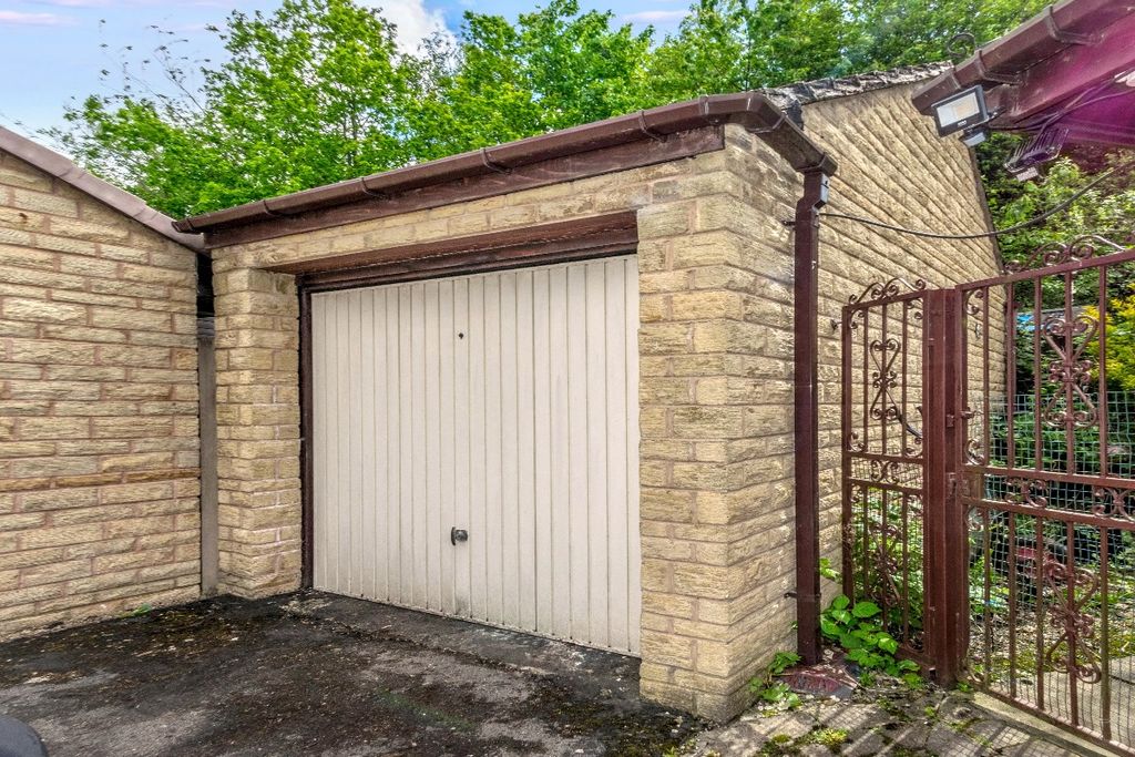 Property photo 3 of 26