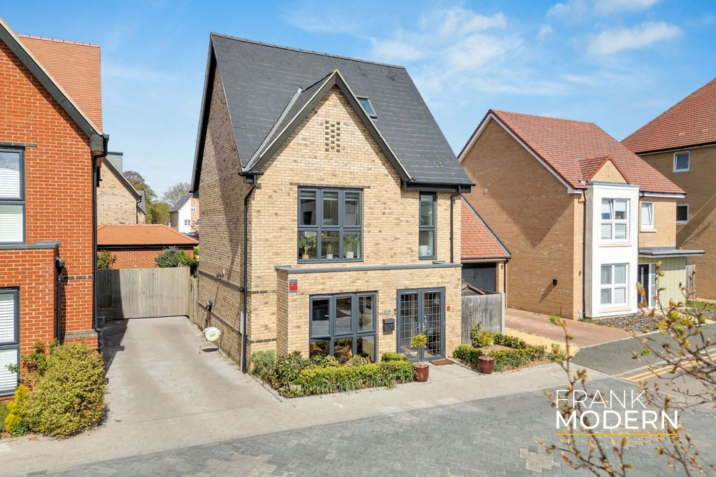 Property photo 1 of 26