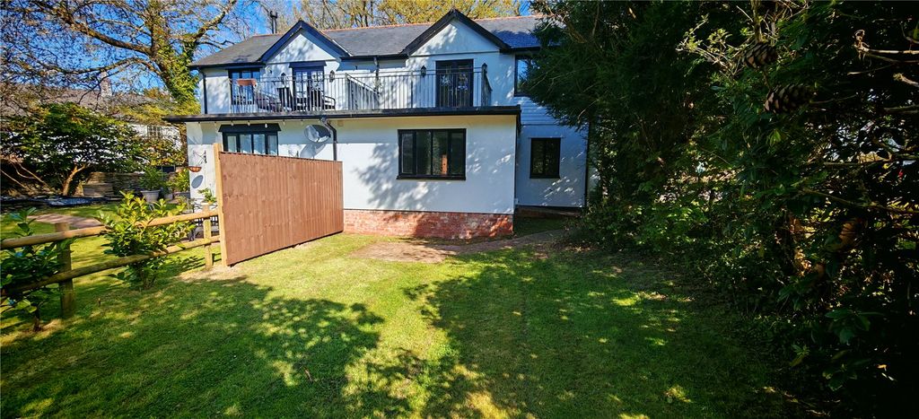 Property photo 2 of 18 Picture No. 24