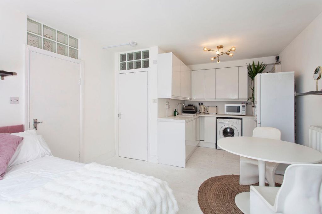 Property photo 2 of 11 Studio St Silas Kitchen Bed Plan.Jpeg