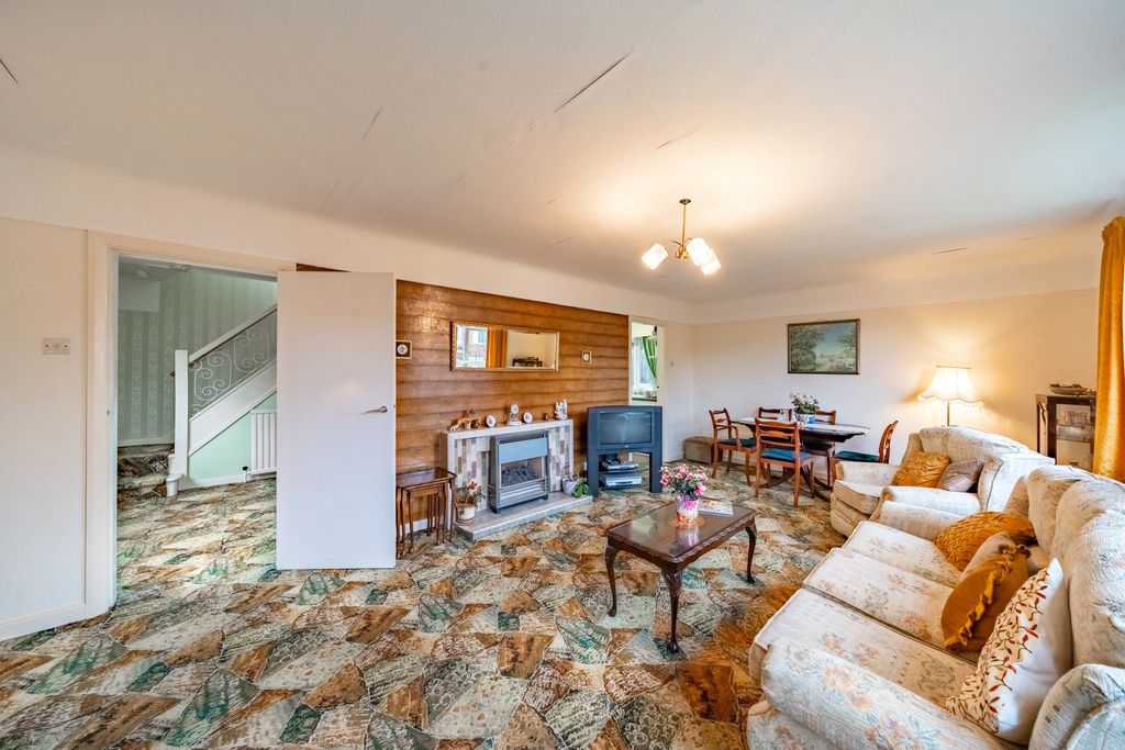 Property photo 3 of 18 Picture No. 16