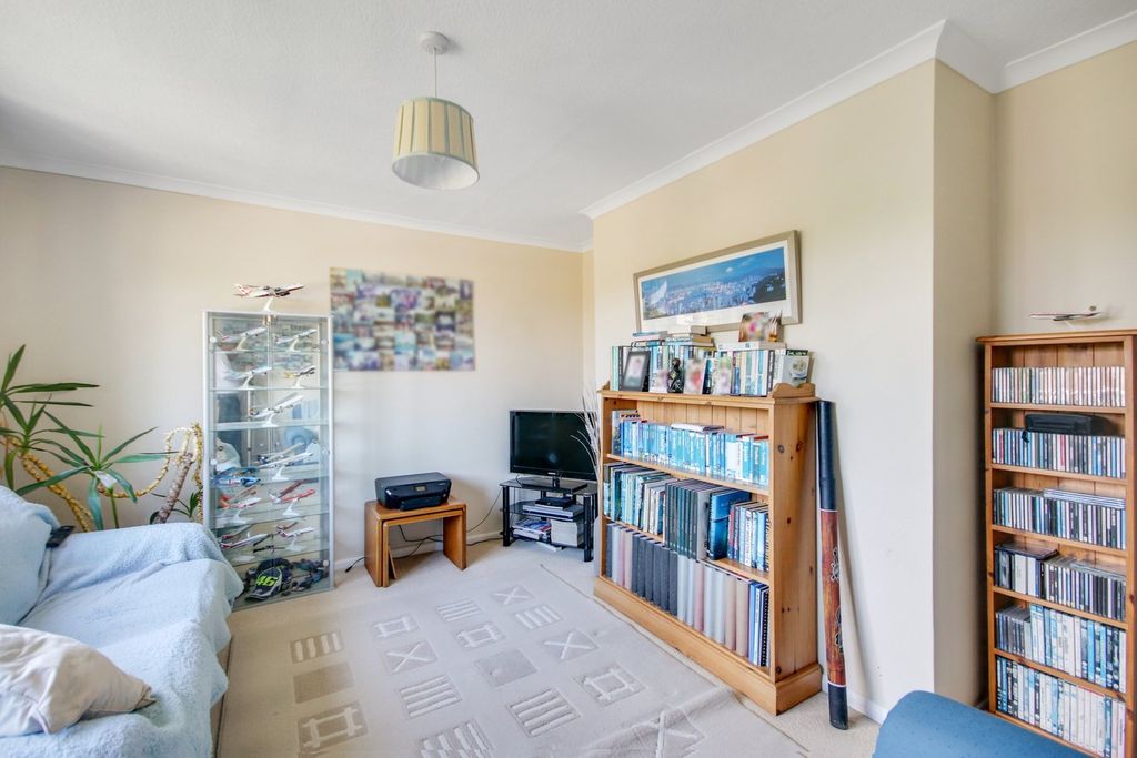 Additional image 10 of 1 bed maisonette for saleElizabeth Crescent, East Grinstead RH19