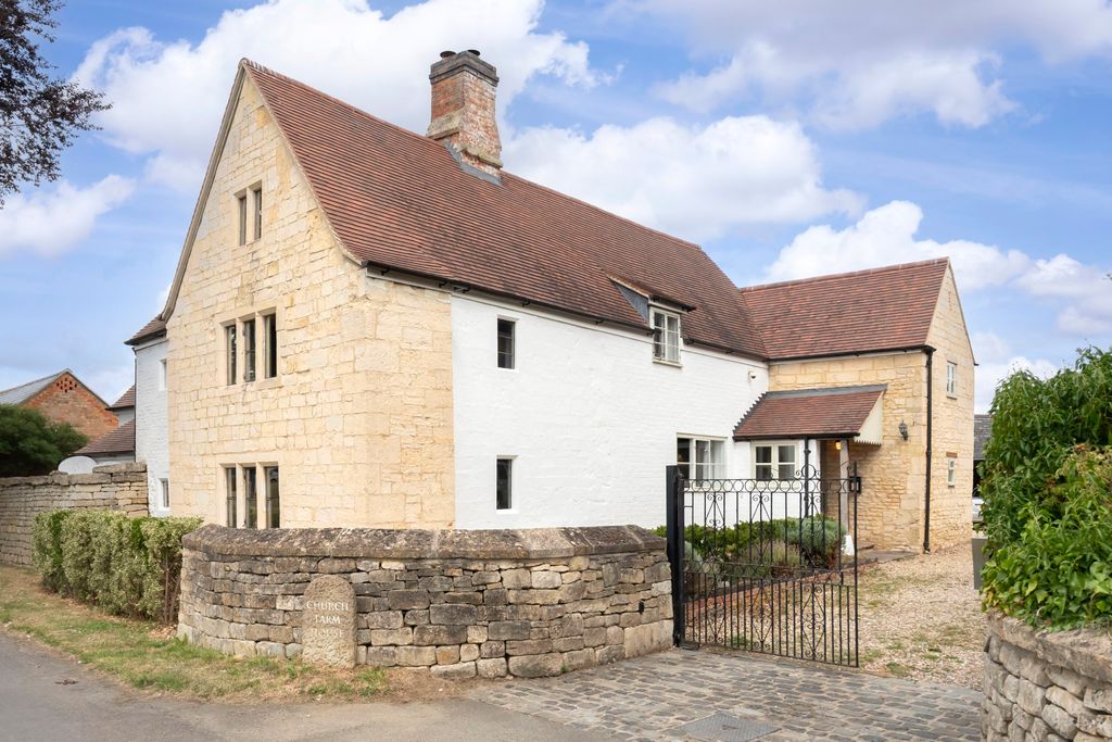 Property photo 1 of 24