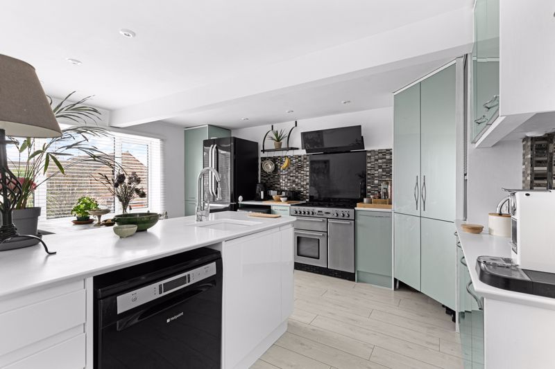 Property photo 3 of 18 Photo 15