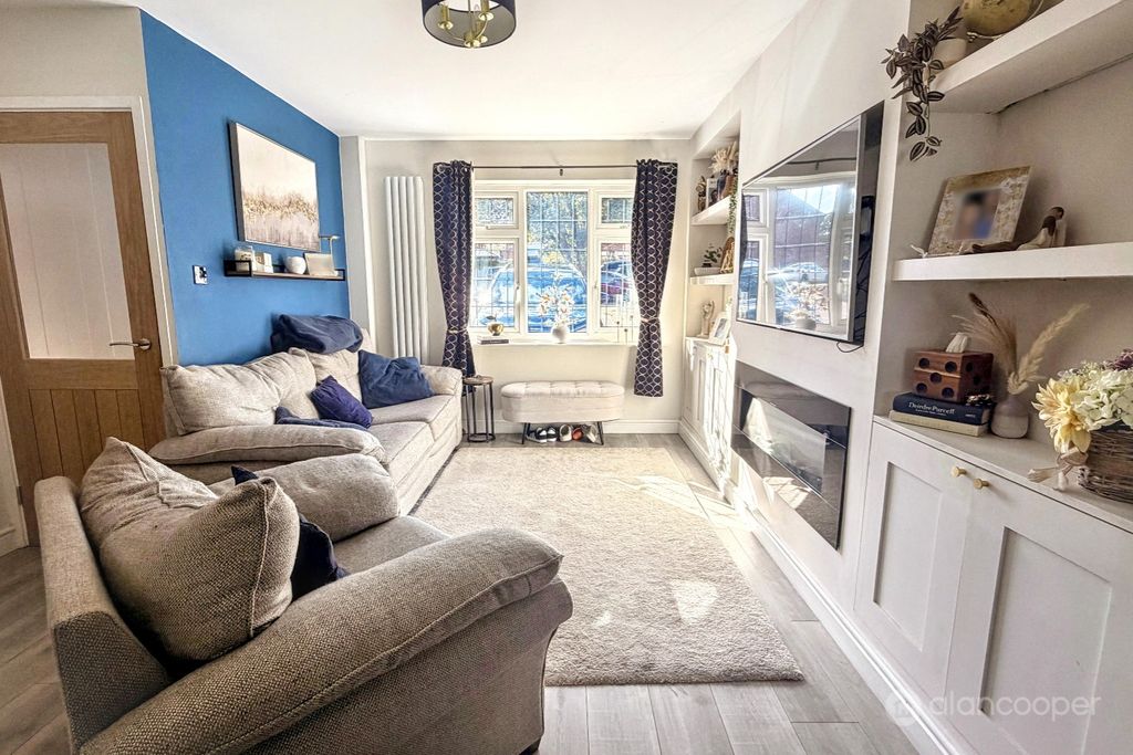 Property photo 3 of 23 5718746