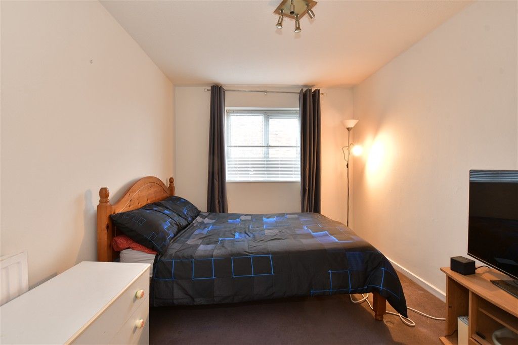 Property photo 3 of 19 Bedroom 1