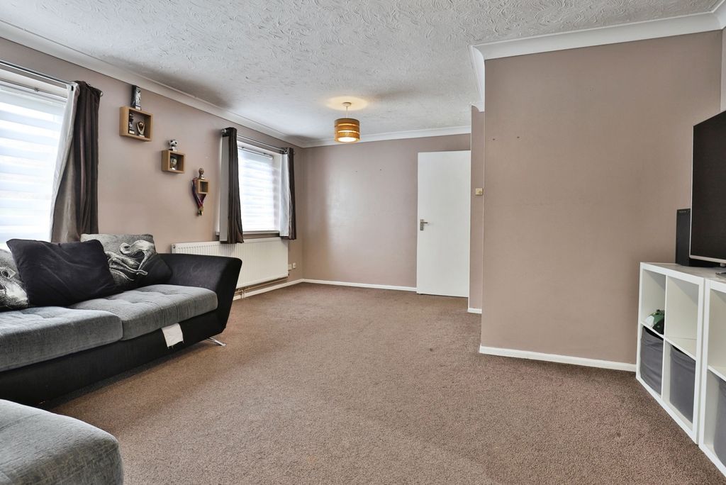 Property photo 3 of 16 Pbox-Img.Jpg