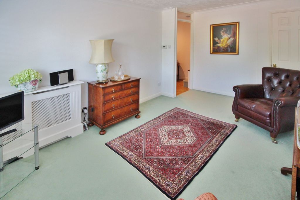 Property photo 3 of 10