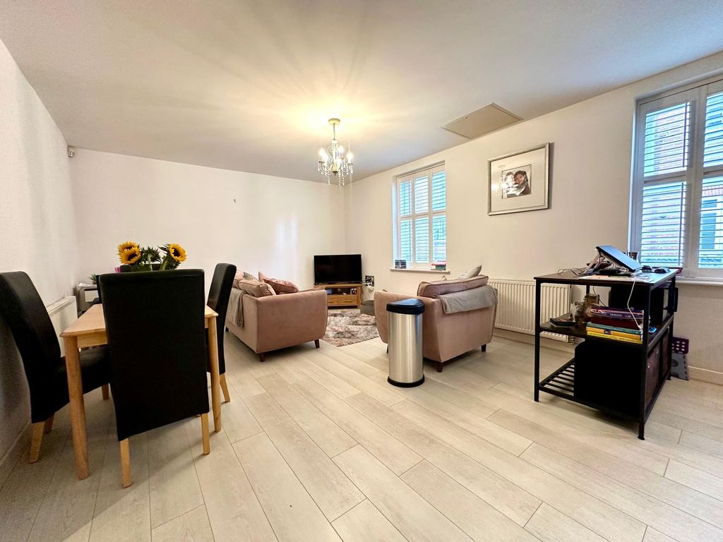 Property photo 2 of 10 Picture No. 11