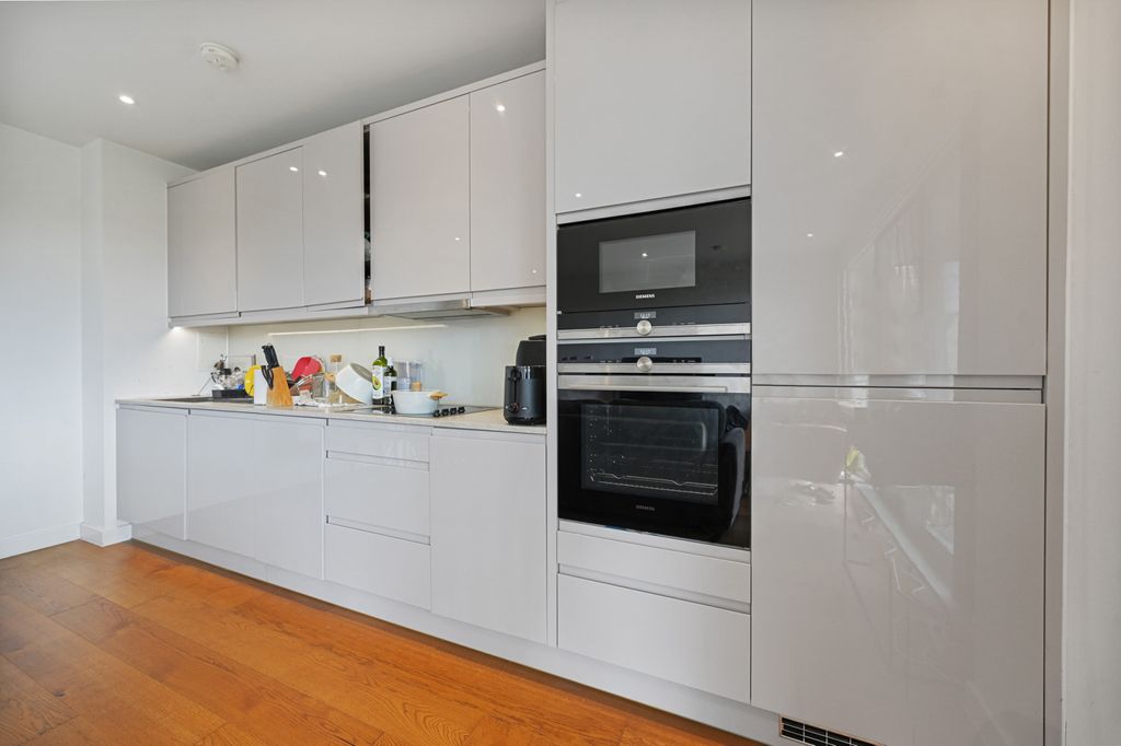 Property photo 2 of 11 Gallery