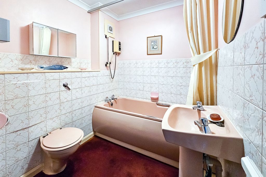Additional image 15 of 2 bed flat for saleOtley Road, Duchy Court Otley Road HG2