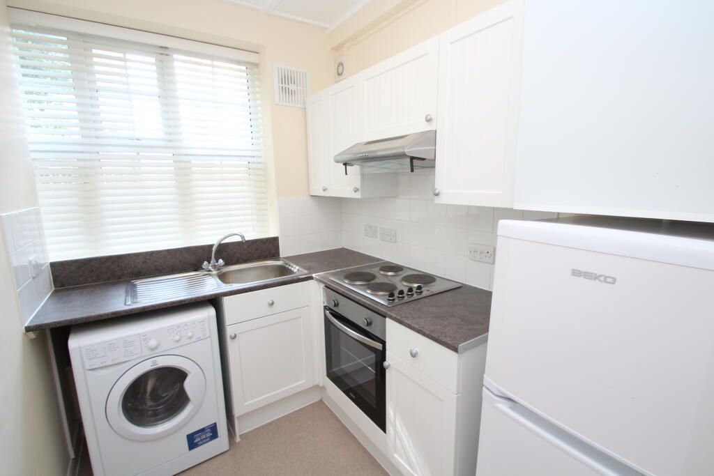 Property photo 2 of 5 Kitchen