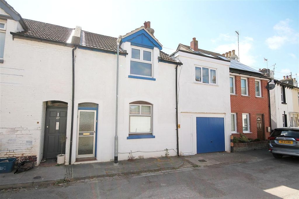 Property photo 1 of 17 Main Picture