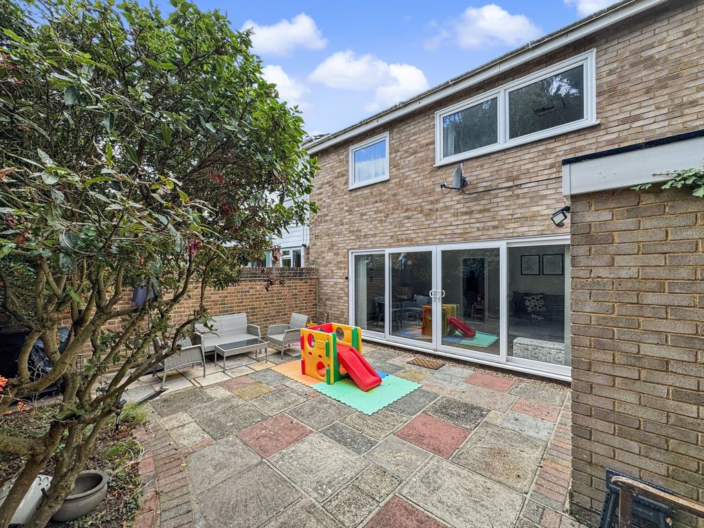 Property photo 2 of 23