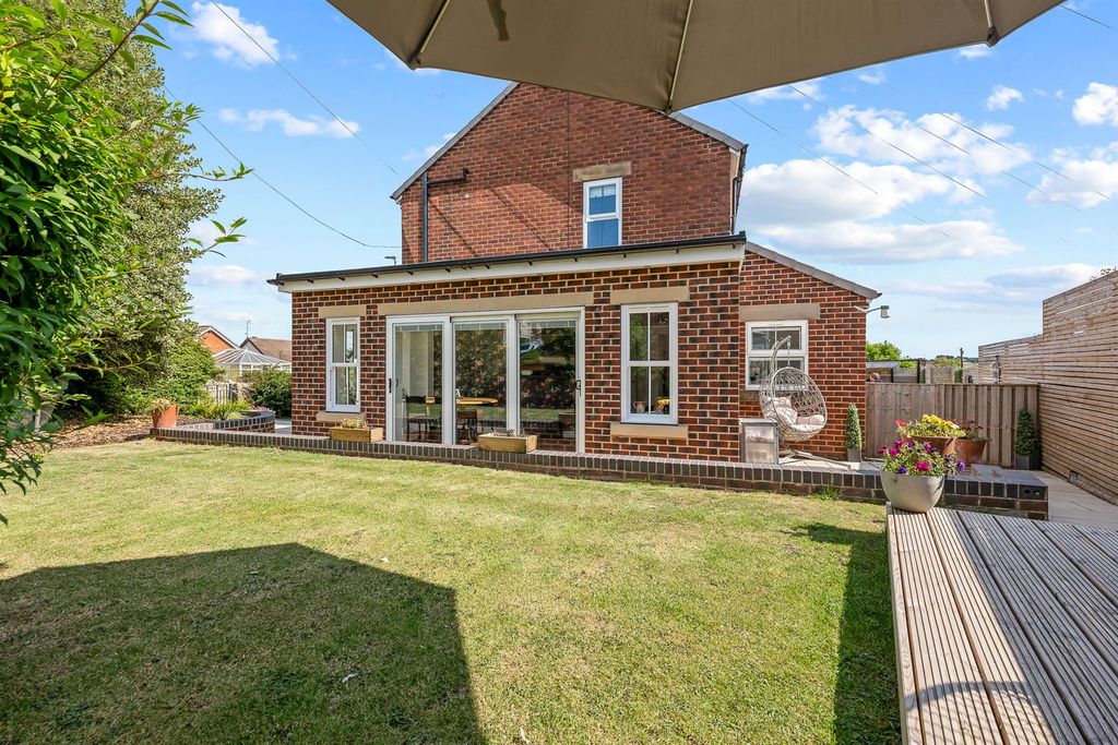 Property photo 3 of 43 P1637045.Jpg