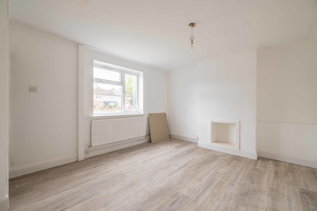 Property photo 2 of 10 Photo 1