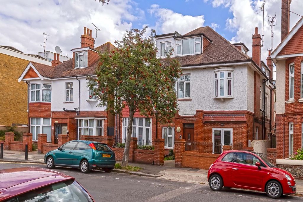 Property photo 1 of 20 Somerhill Rd_26.Jpg