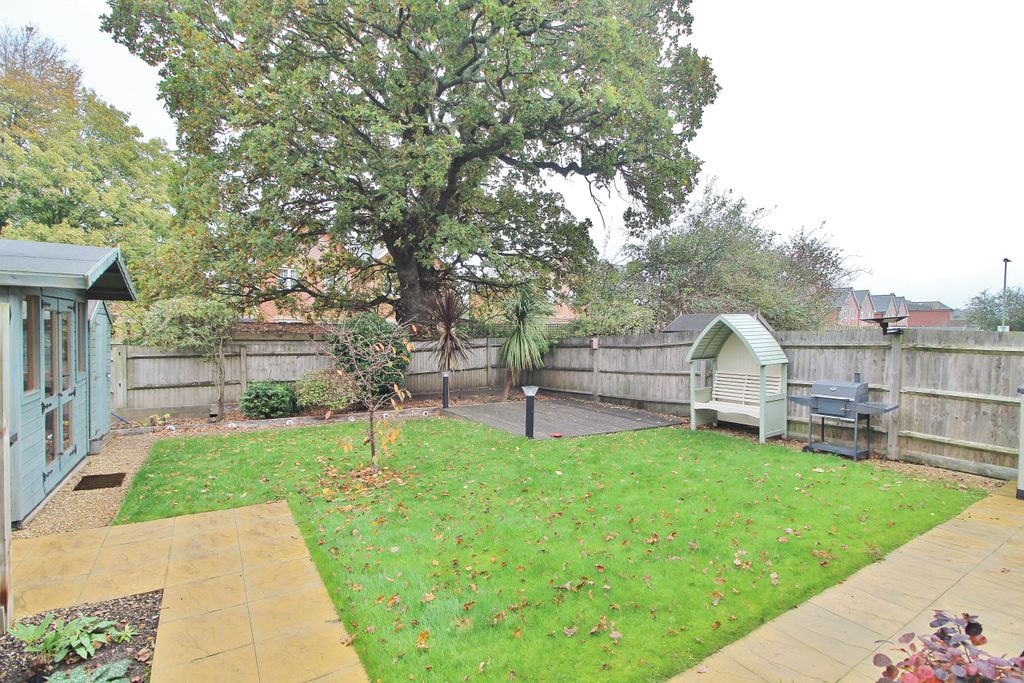 Property photo 2 of 22
