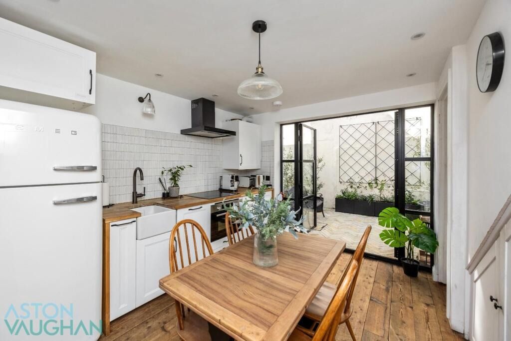 Property photo 2 of 28 4530892