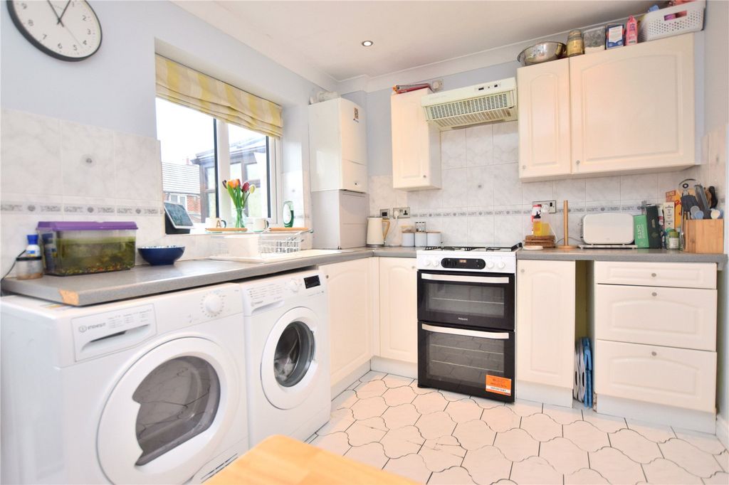 Property photo 3 of 14 Picture No. 06