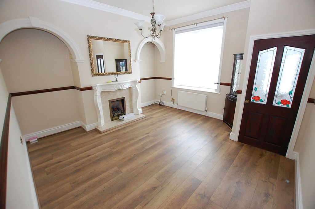 Property photo 2 of 10 Picture No. 05