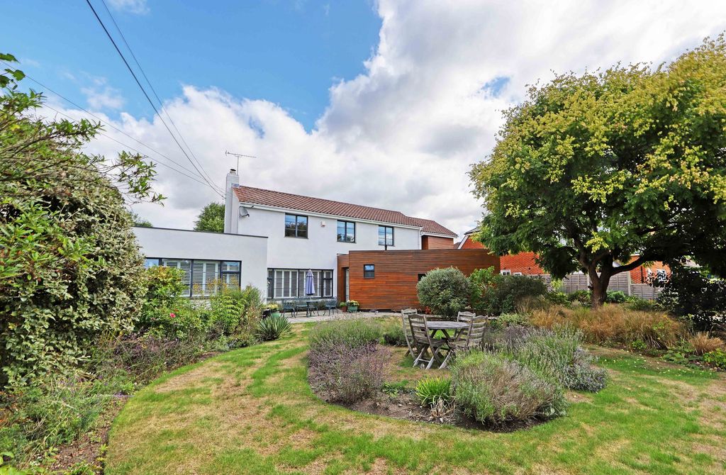 Property photo 1 of 19