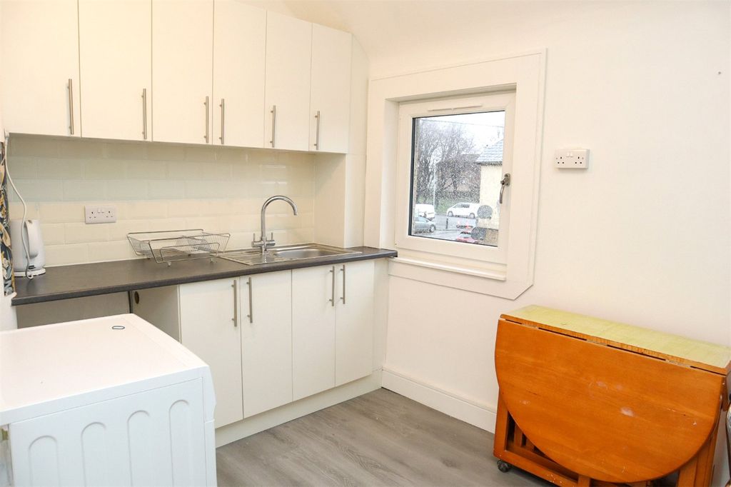 Property photo 2 of 13 Kitchen