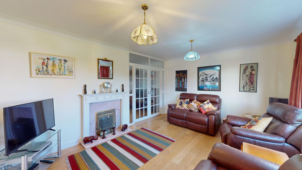 Property photo 3 of 34 3773157