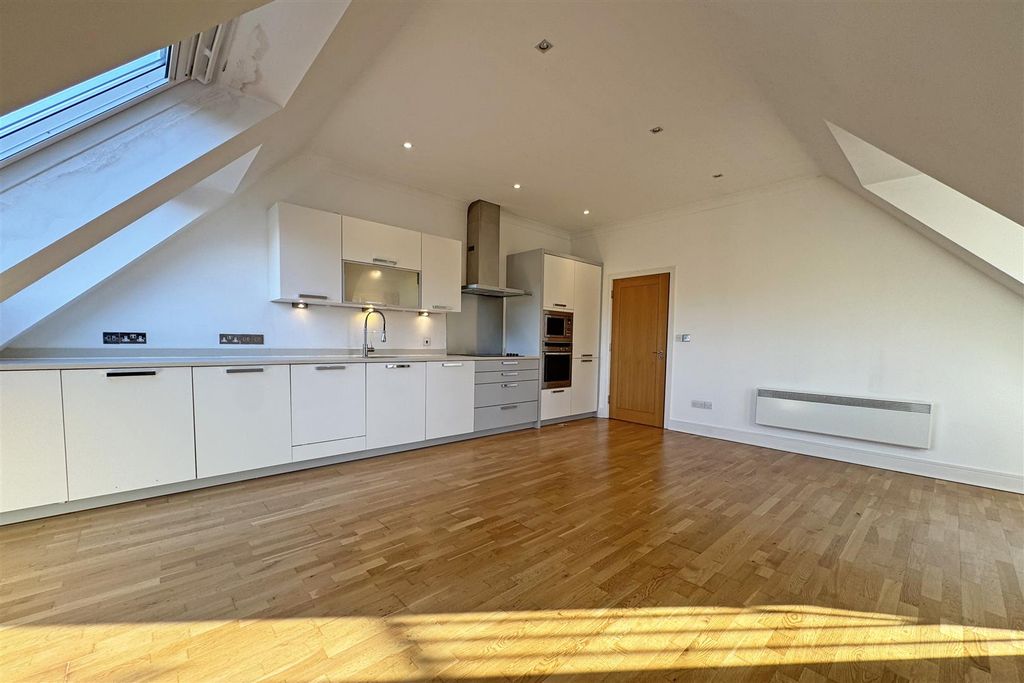 Property photo 3 of 11 Img_0631.Jpg