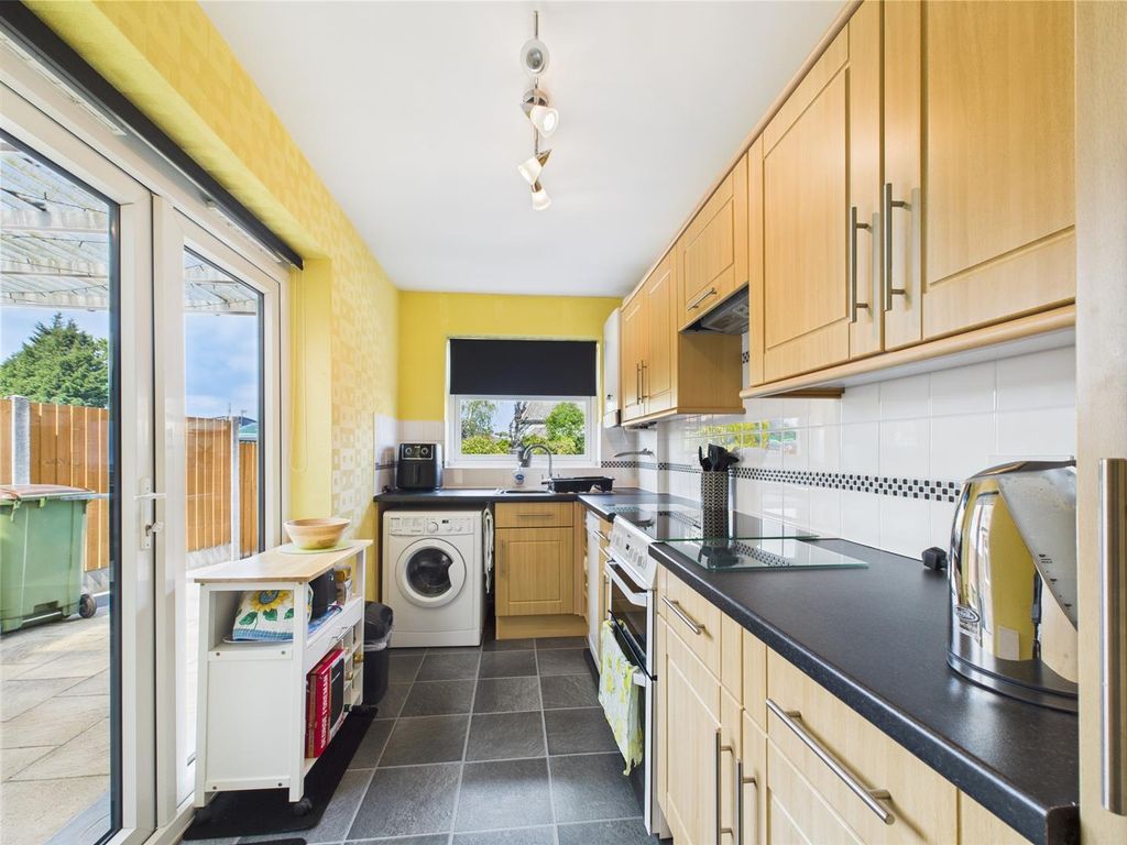 Property photo 2 of 13 Kitchen