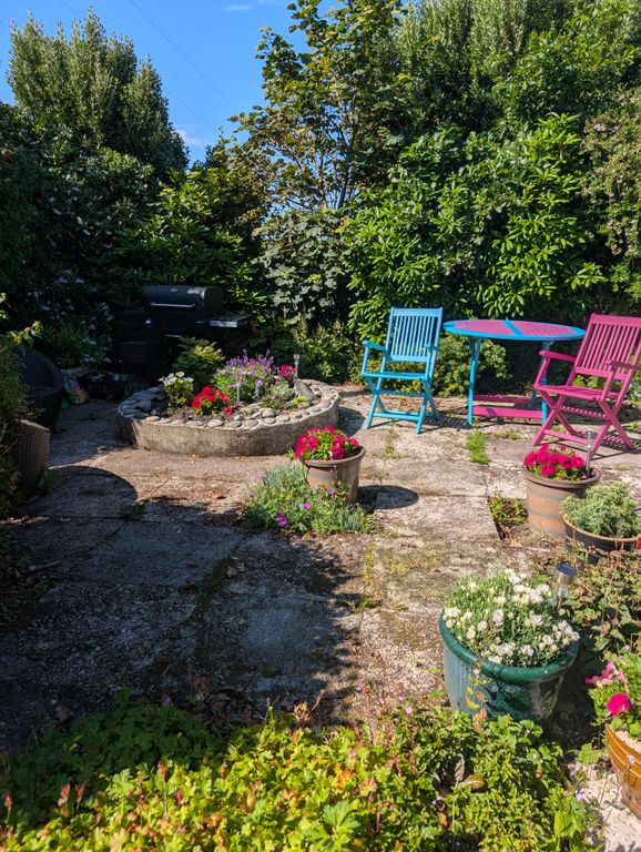 Property photo 2 of 32