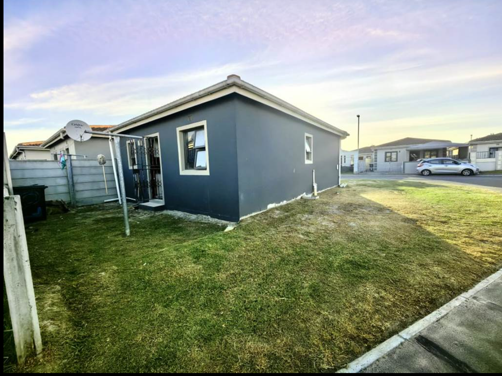Property photo 2 of 10