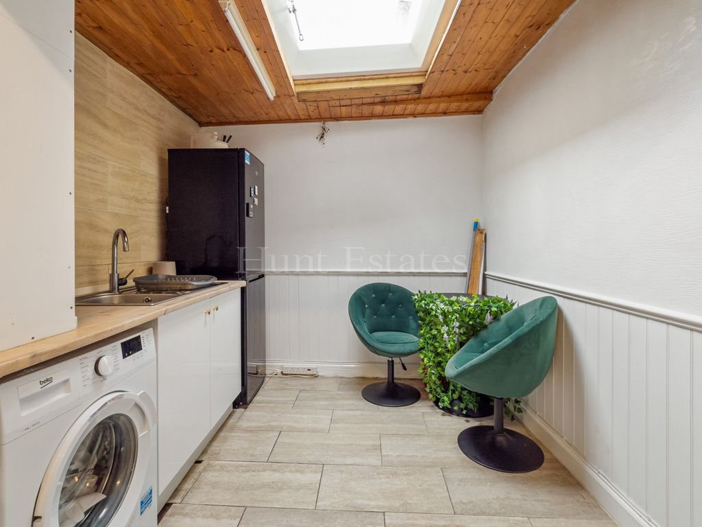 Property photo 2 of 11 Not Specified