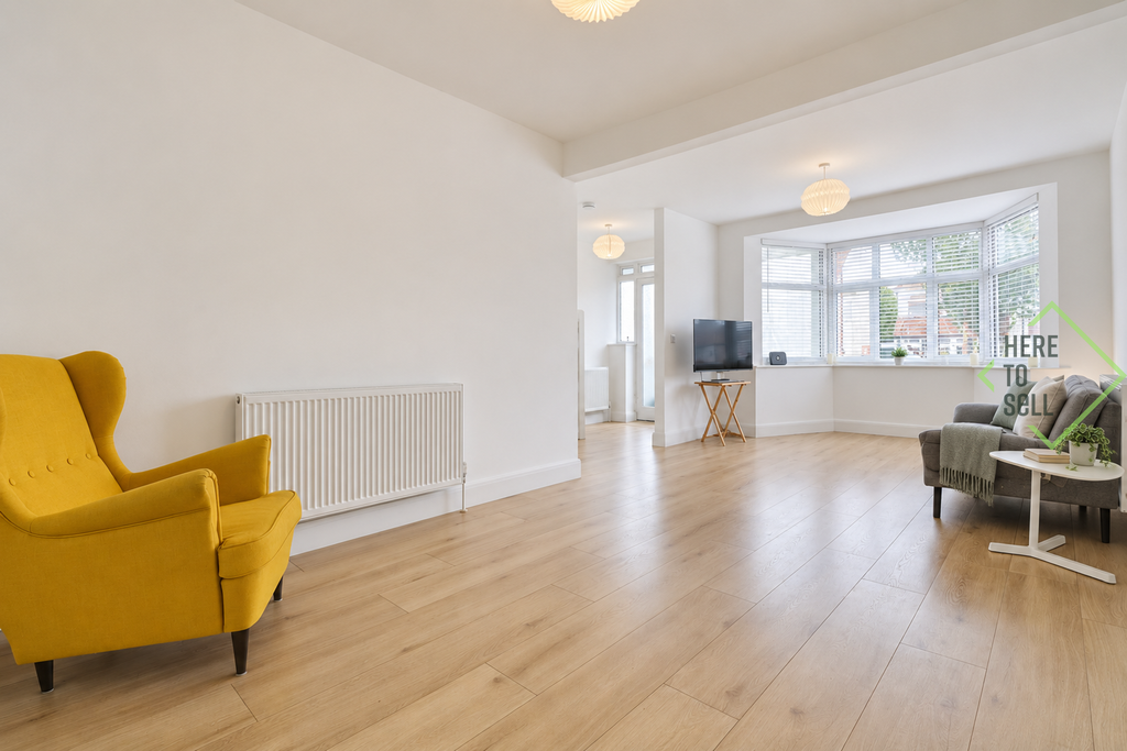 Property photo 1 of 21 Westerham Avenue, London, N9 - Living Room3