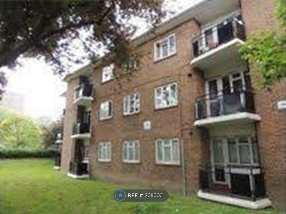 Property photo 2 of 11 Rear View 001