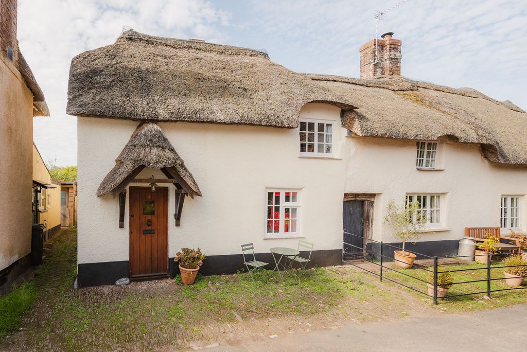 Property photo 2 of 26