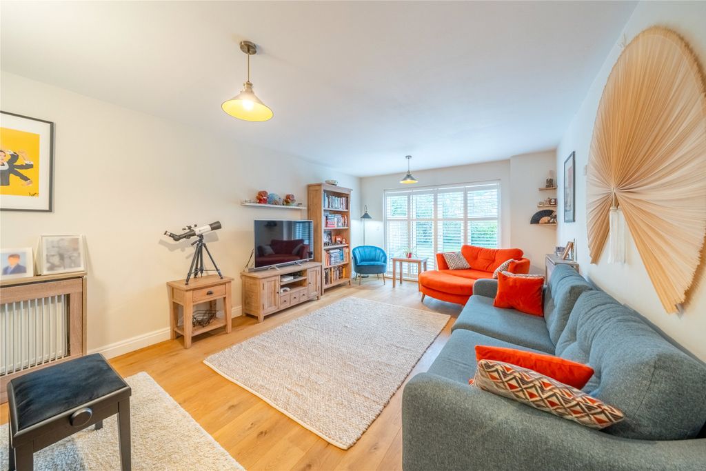 Property photo 2 of 22 Picture No. 19