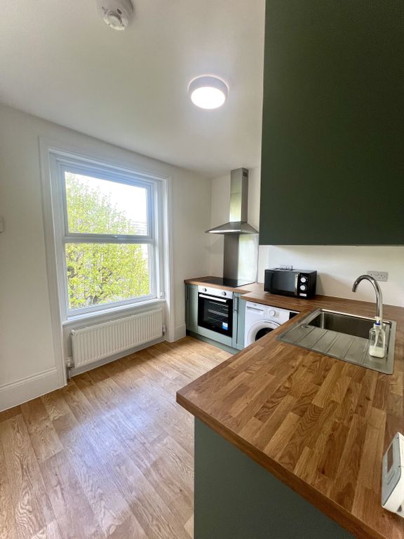 Property photo 1 of 11 A Newly Refurbished One Bedroom Flat In The Heart Of Finsbury Park, N7.