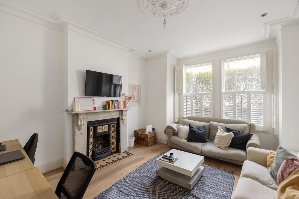 Property photo 2 of 12 Image