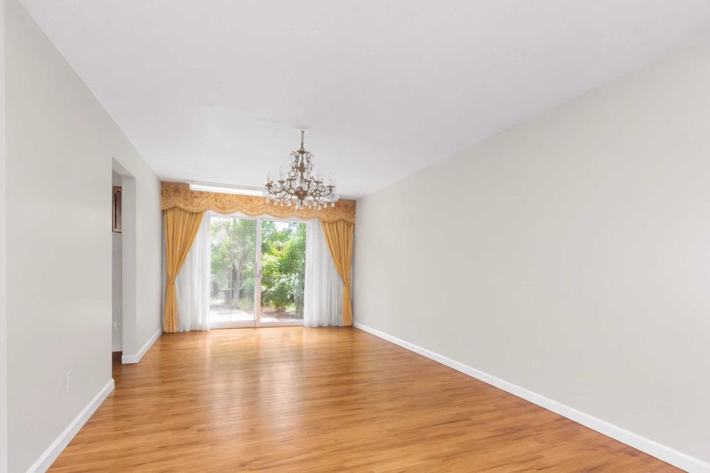 Property photo 3 of 17 <Alttext/>