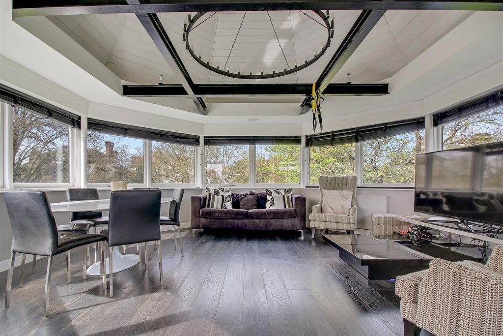 Property photo 2 of 11 Lounge2.Jpg