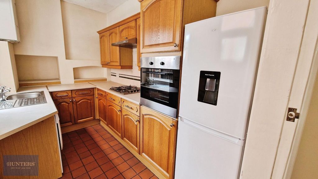 Property photo 3 of 20 Kitchen 1
