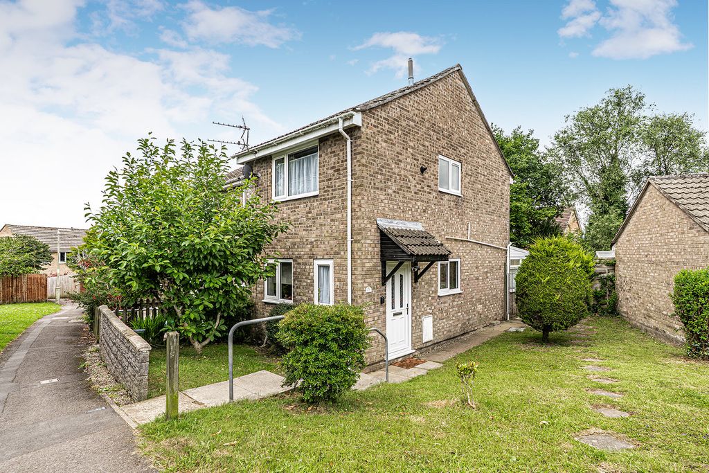 Property photo 1 of 28