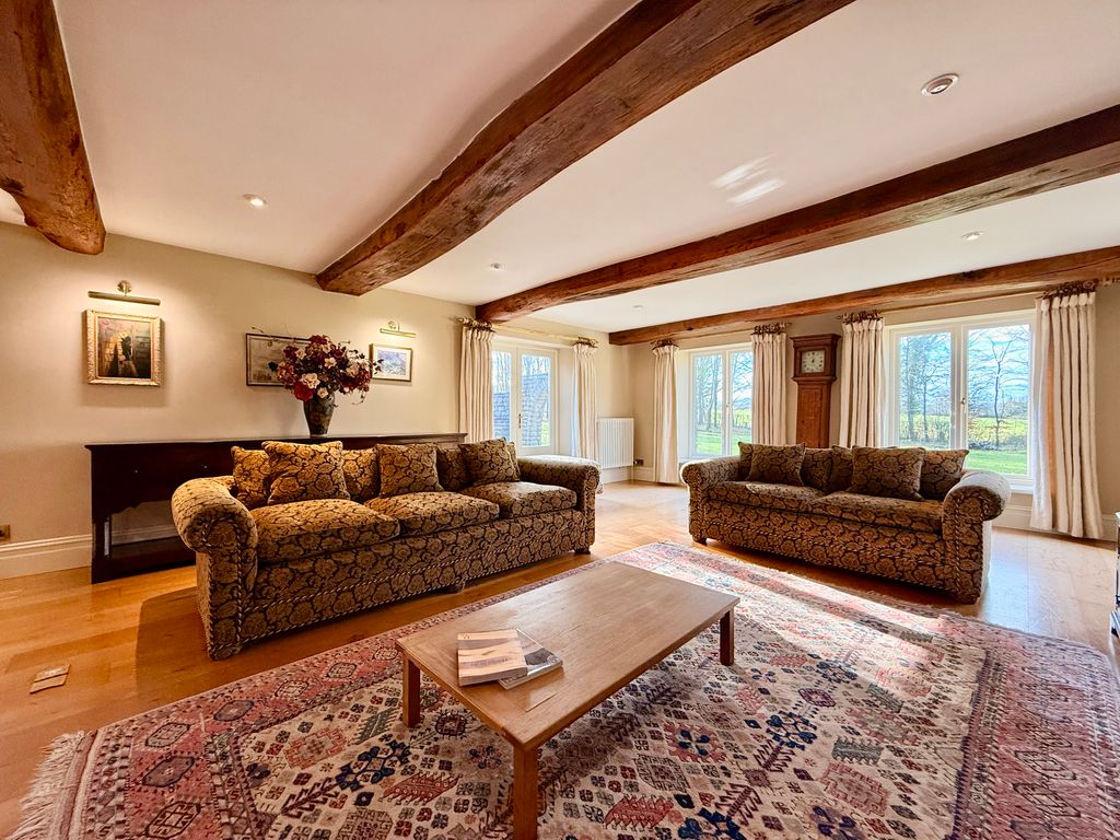 Property photo 2 of 30 Sitting Room