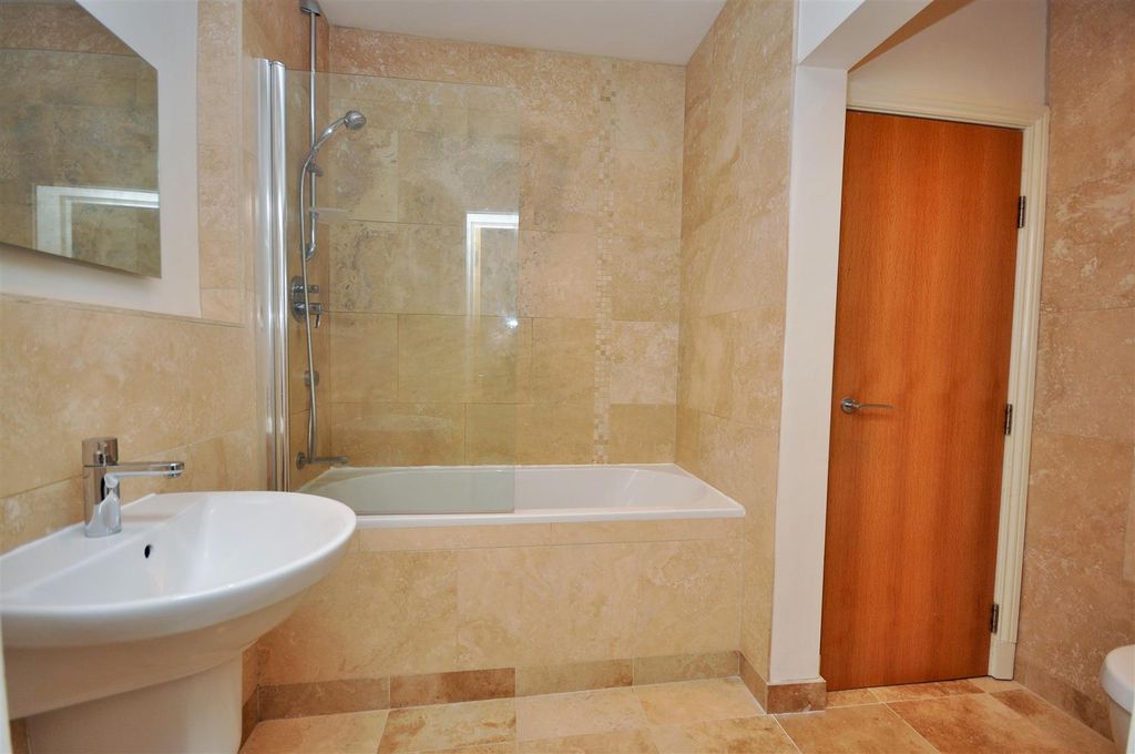 Property photo 2 of 5 Bathroom