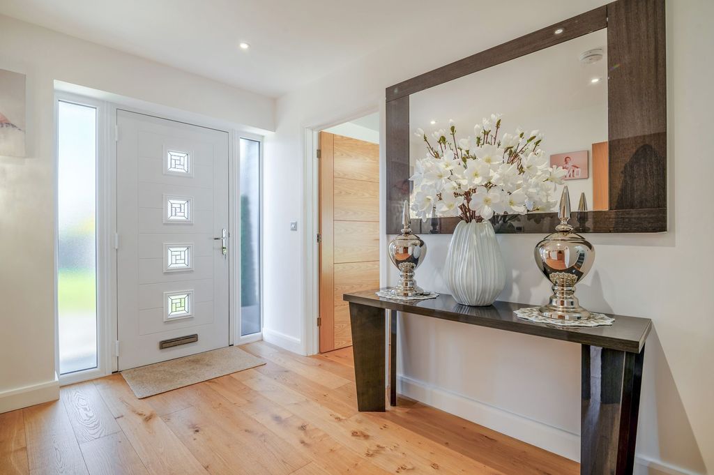 Property photo 2 of 32 P043101_02.Jpg