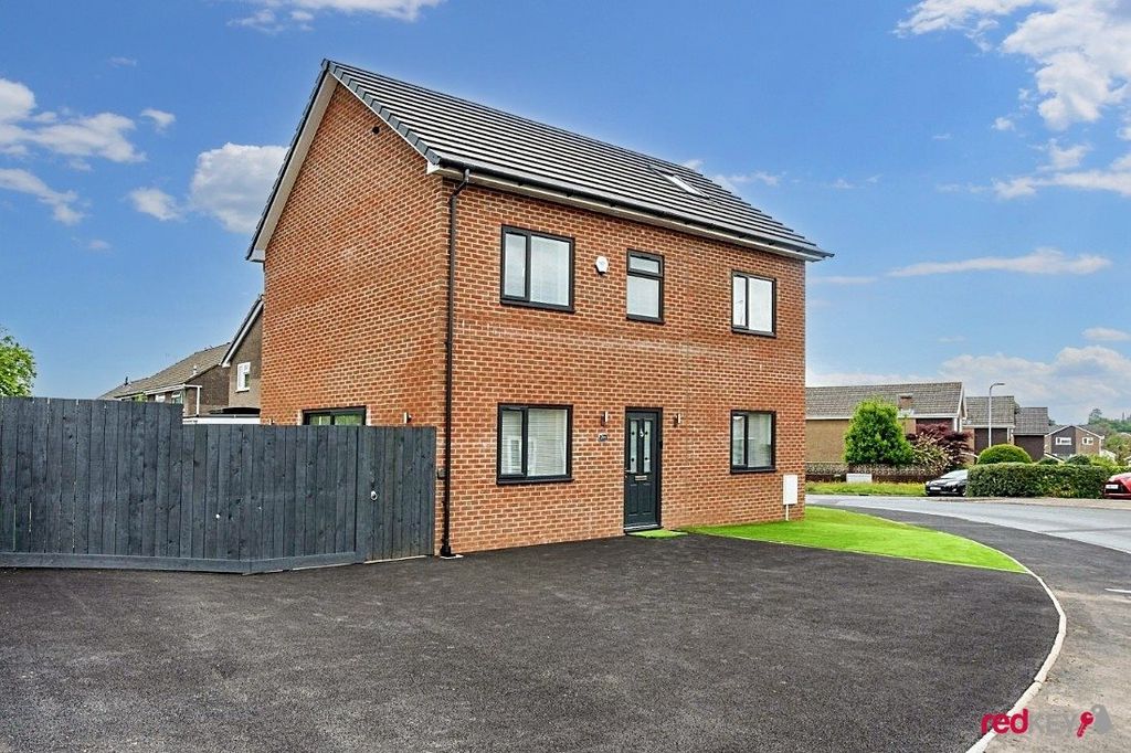 Property photo 1 of 12 External